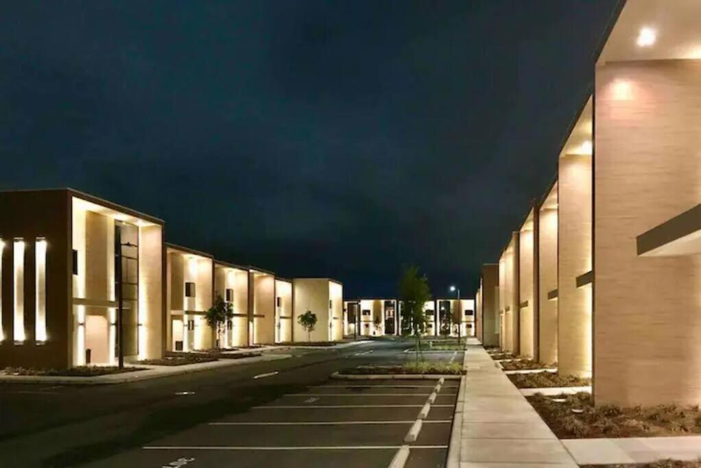 Elegant Single W 3 Bd Breathtaking View Orlando